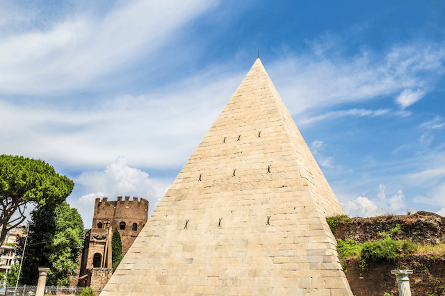 Roma segreta: la piramide Cestia